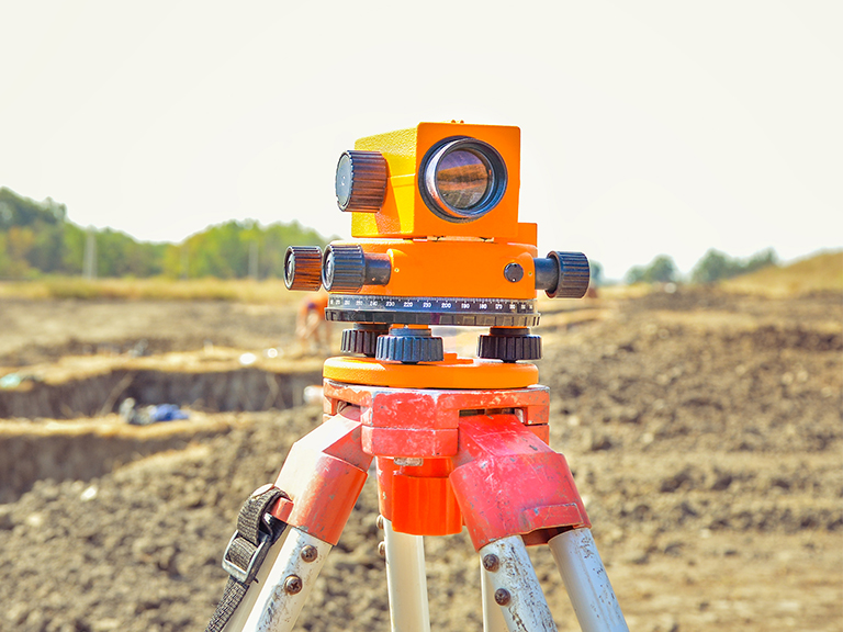 niwelator geodezja usługi geodezyjne pomiary